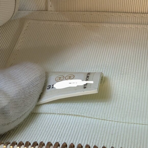Chanel White Caviar Leather Mini Top Handle Vanity Case - Picture 12 of 16